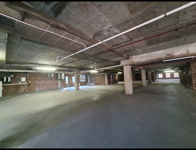 4,740M² OFFICE TO LET IN MEADOWDALE